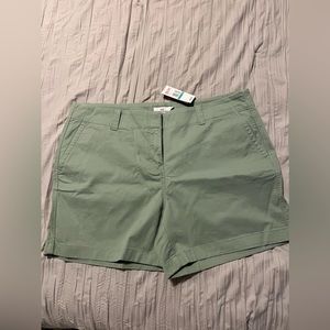 Vineyard Vines women’s shorts size 16